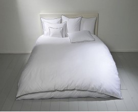 Простынь на резинке для круглой кровати  «Счастье Белое» /диаметр 250